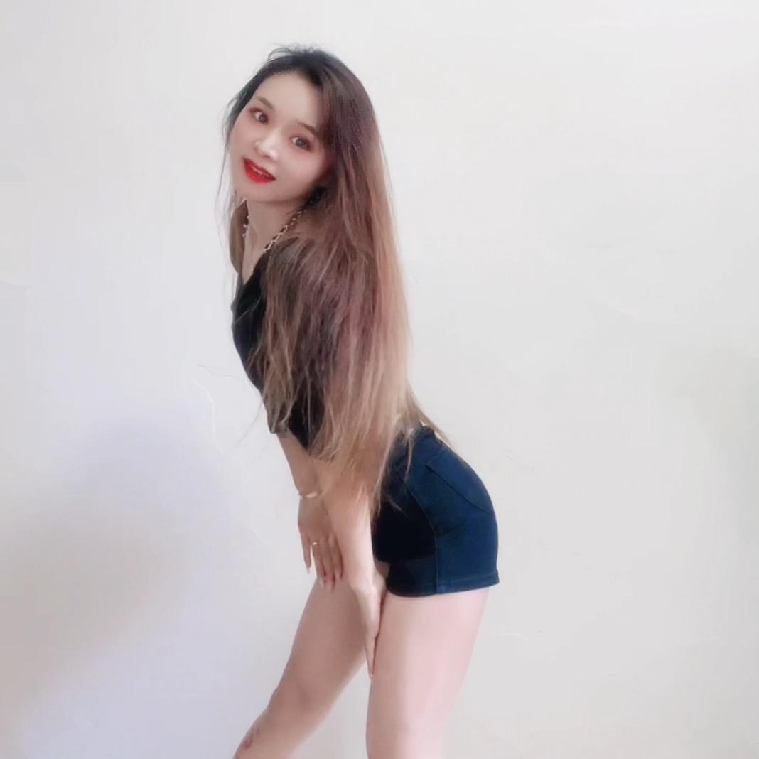 爱跳舞的欣