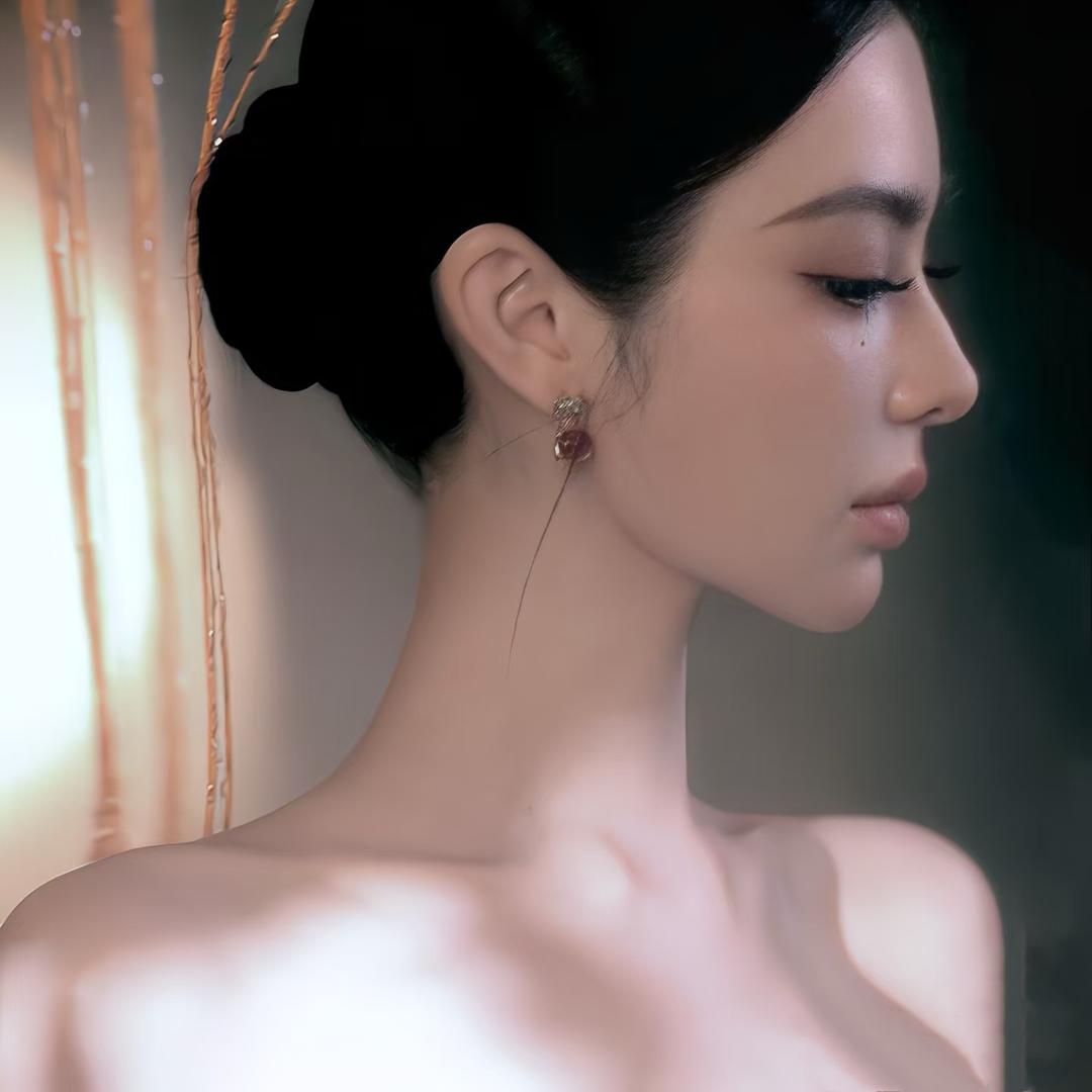 阿雯呐