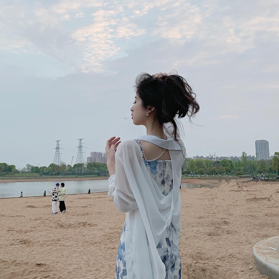 罗一一