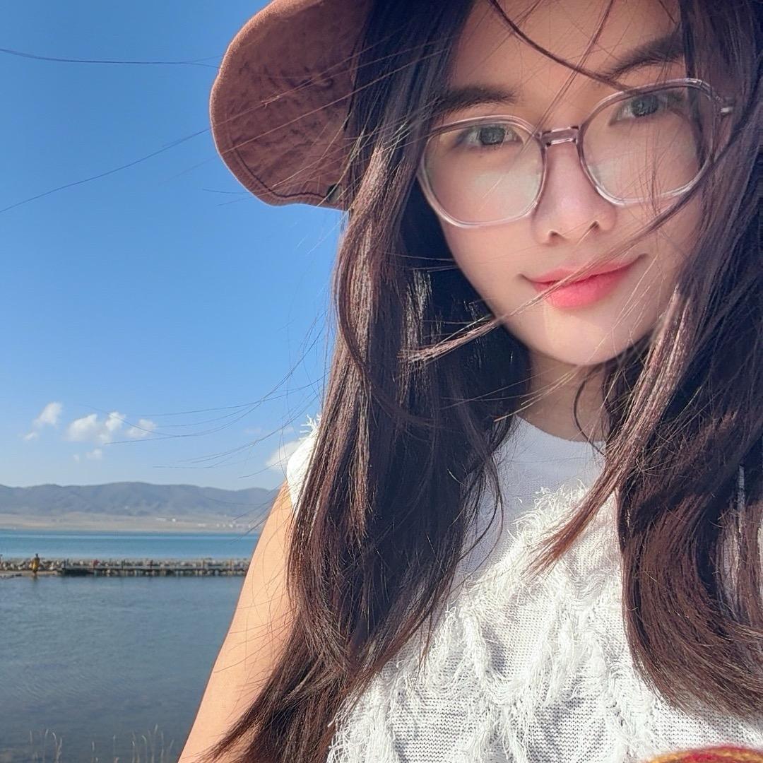 @何十八