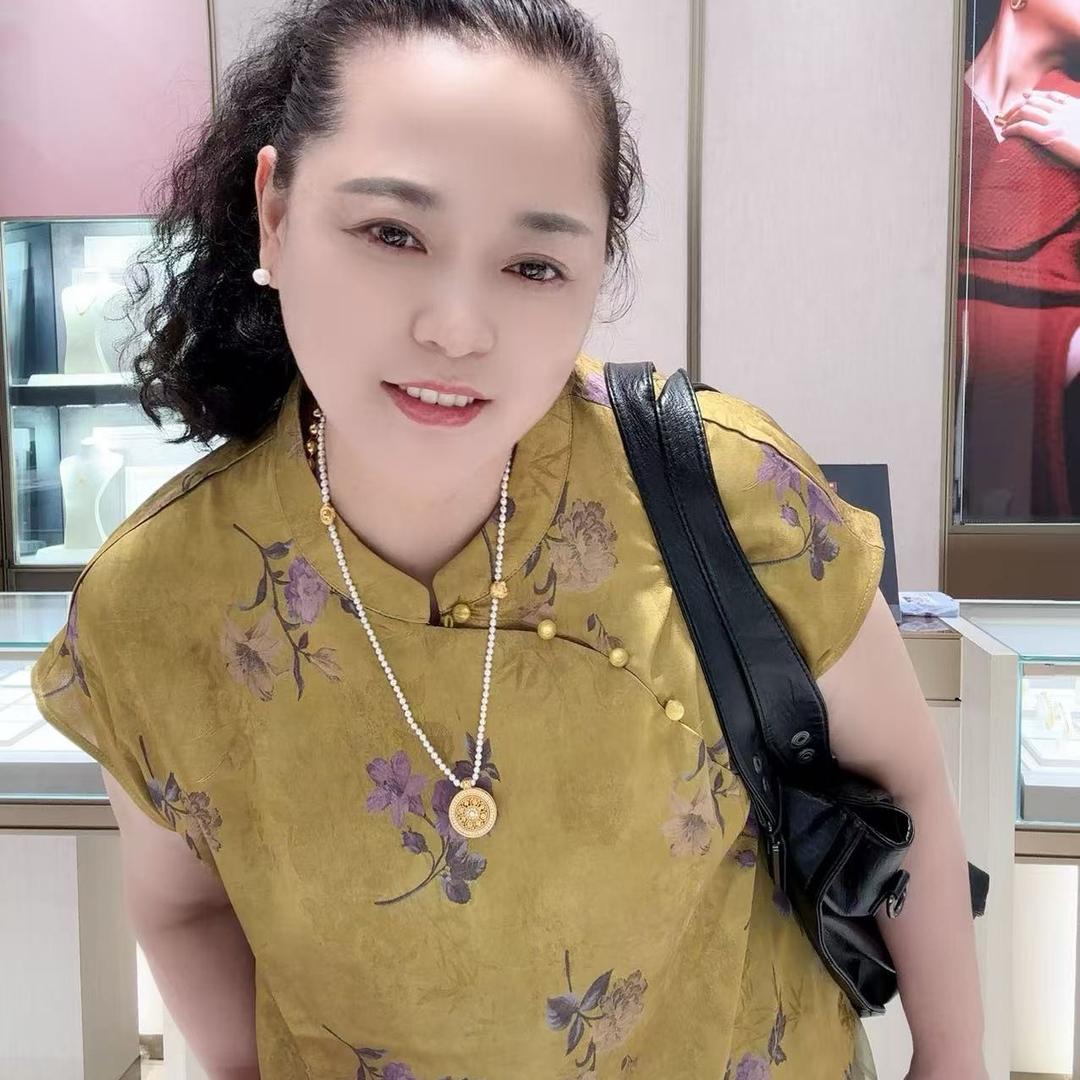 卖土猪肉的大姐姐