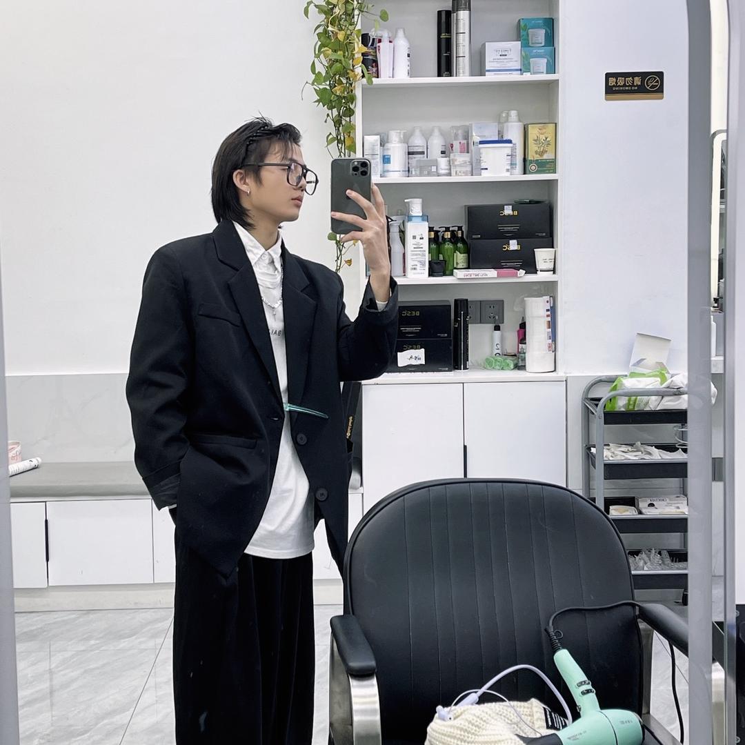 诸暨子晨染发设计