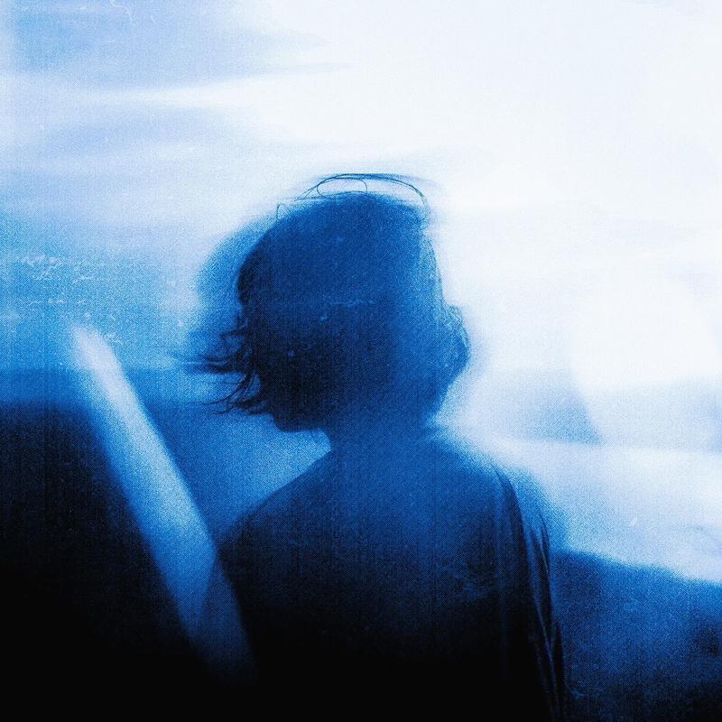 尘.