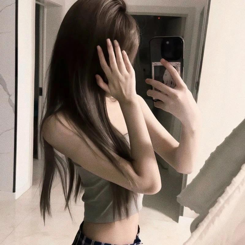 彤彤.