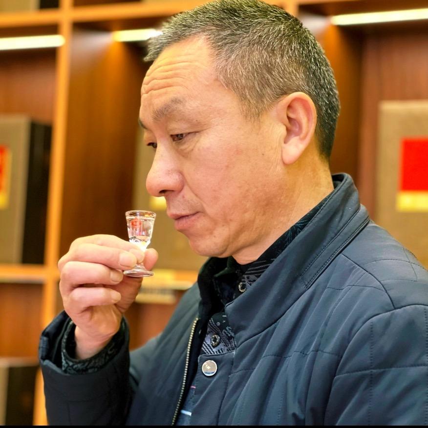 央府四哥