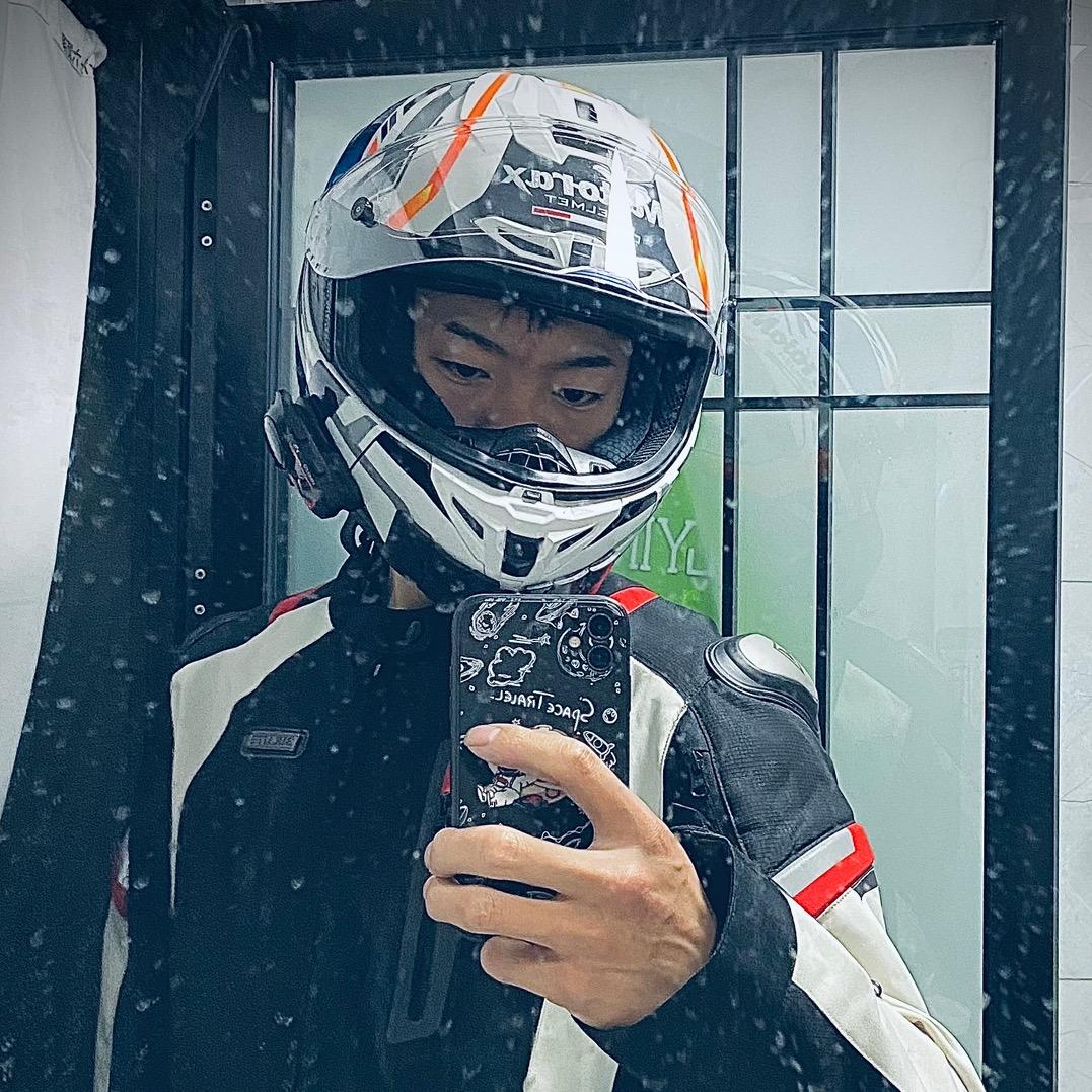 阿正不会压弯🏍️