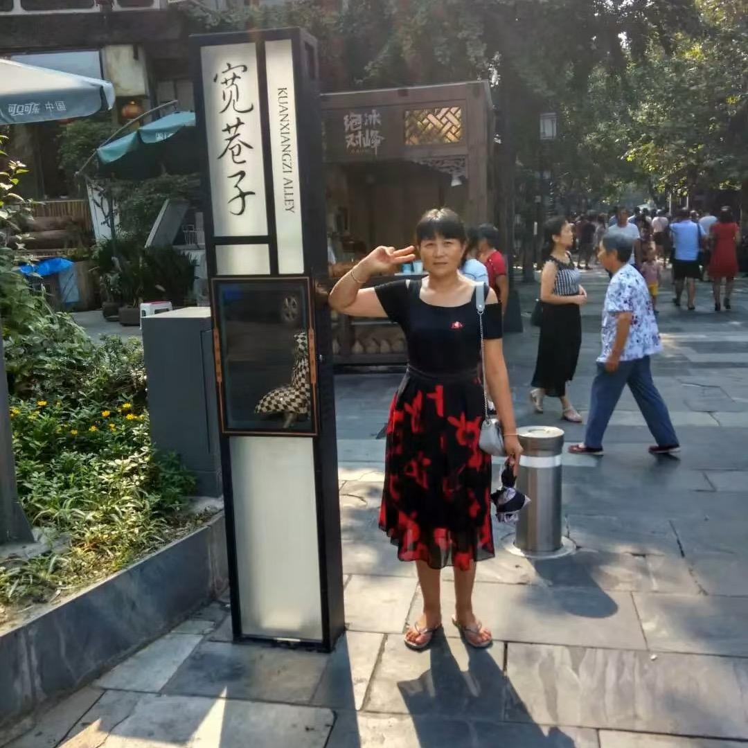 小小云朵（拒私聊）爱听歌