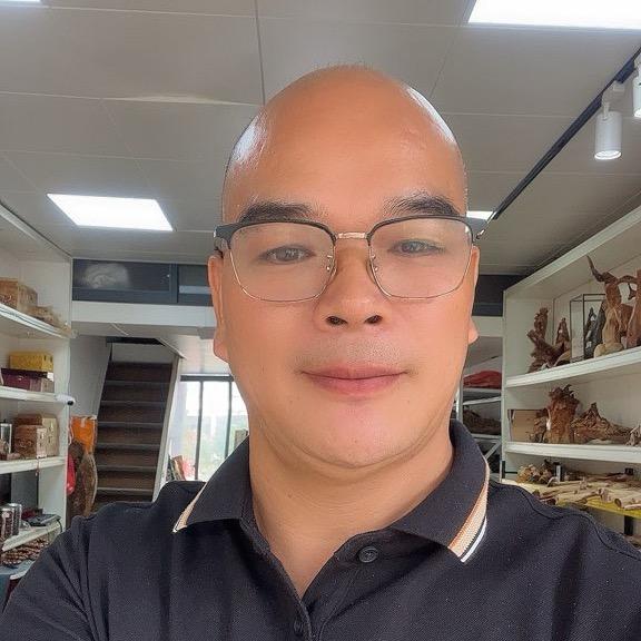 海南老黄爱海南黄花梨和香