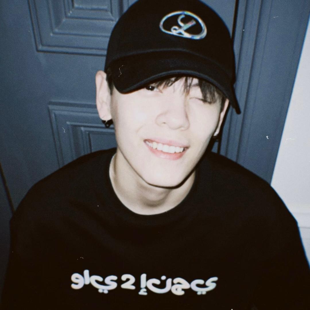 我跑得够快开心就追不上我🏸