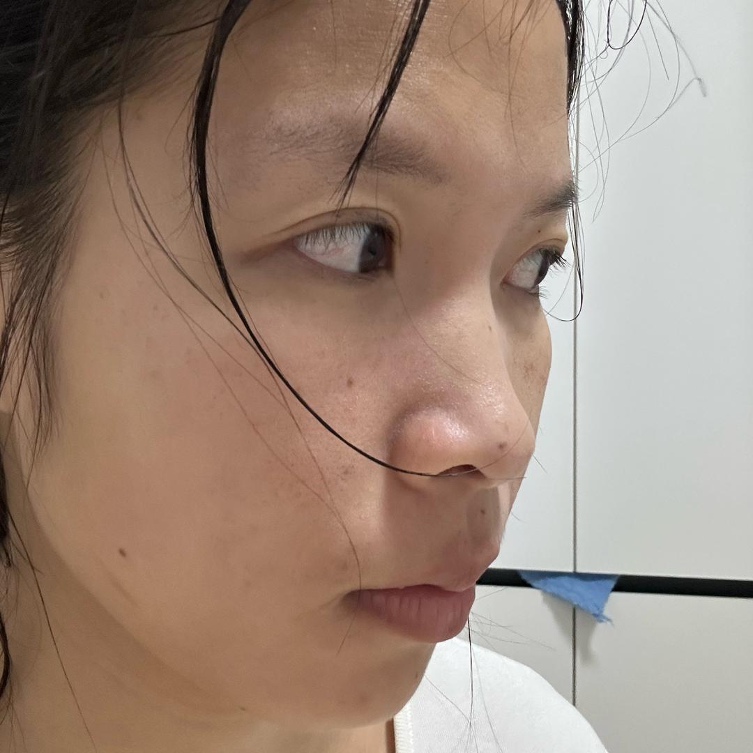 小红新的朋友圈