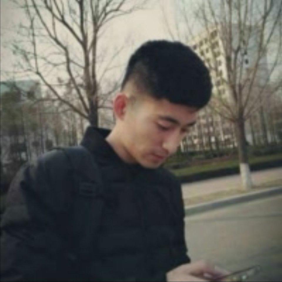 奔跑的吃货吖