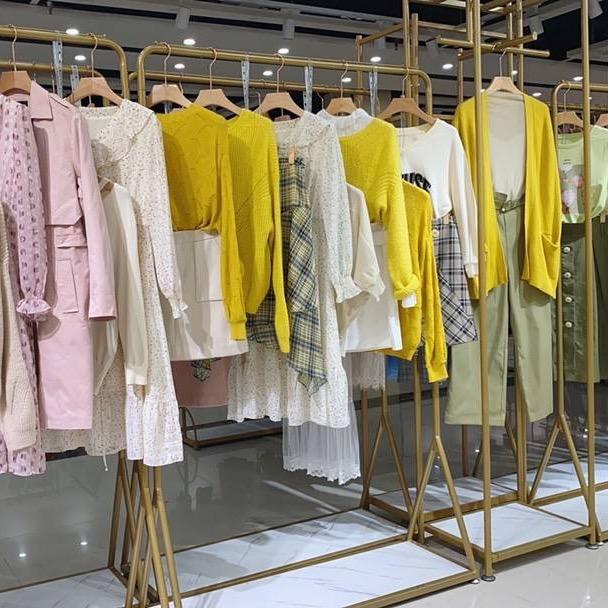 依品欧韩女装工厂店