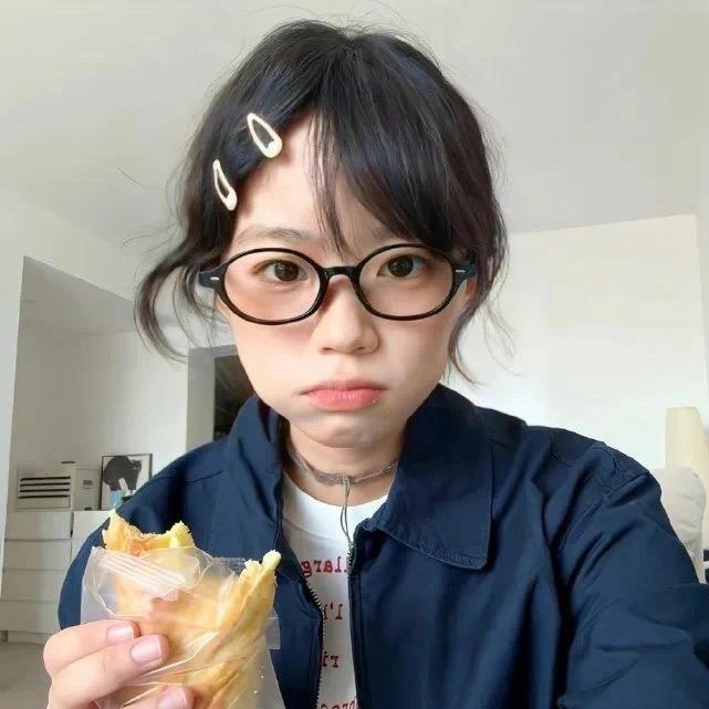 一只蛋挞猫੭