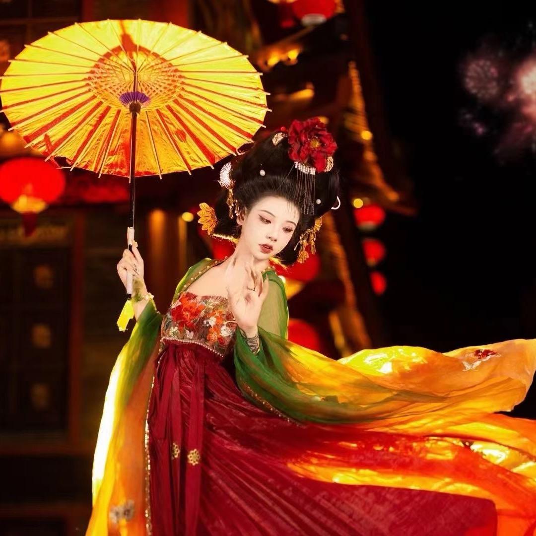 千姿汉服妆造（一洲商城钟楼店）
