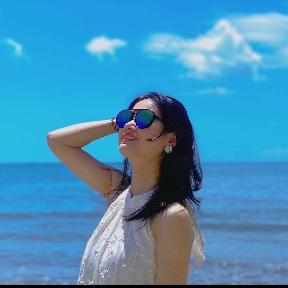 蜜蜂美妆专营店直播专柜