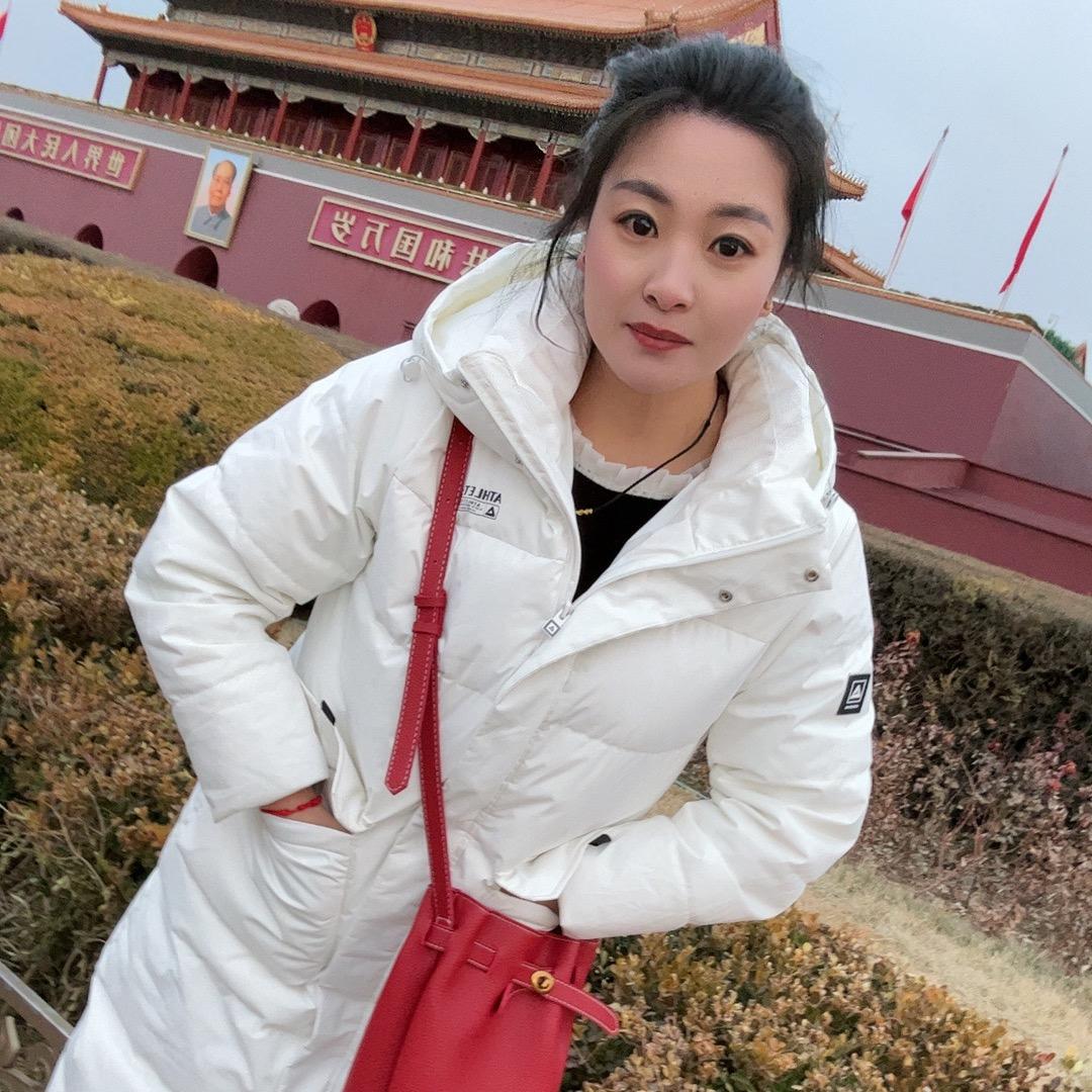 卖墙布、窗帘小青
