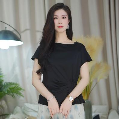 含薇儿精品服装