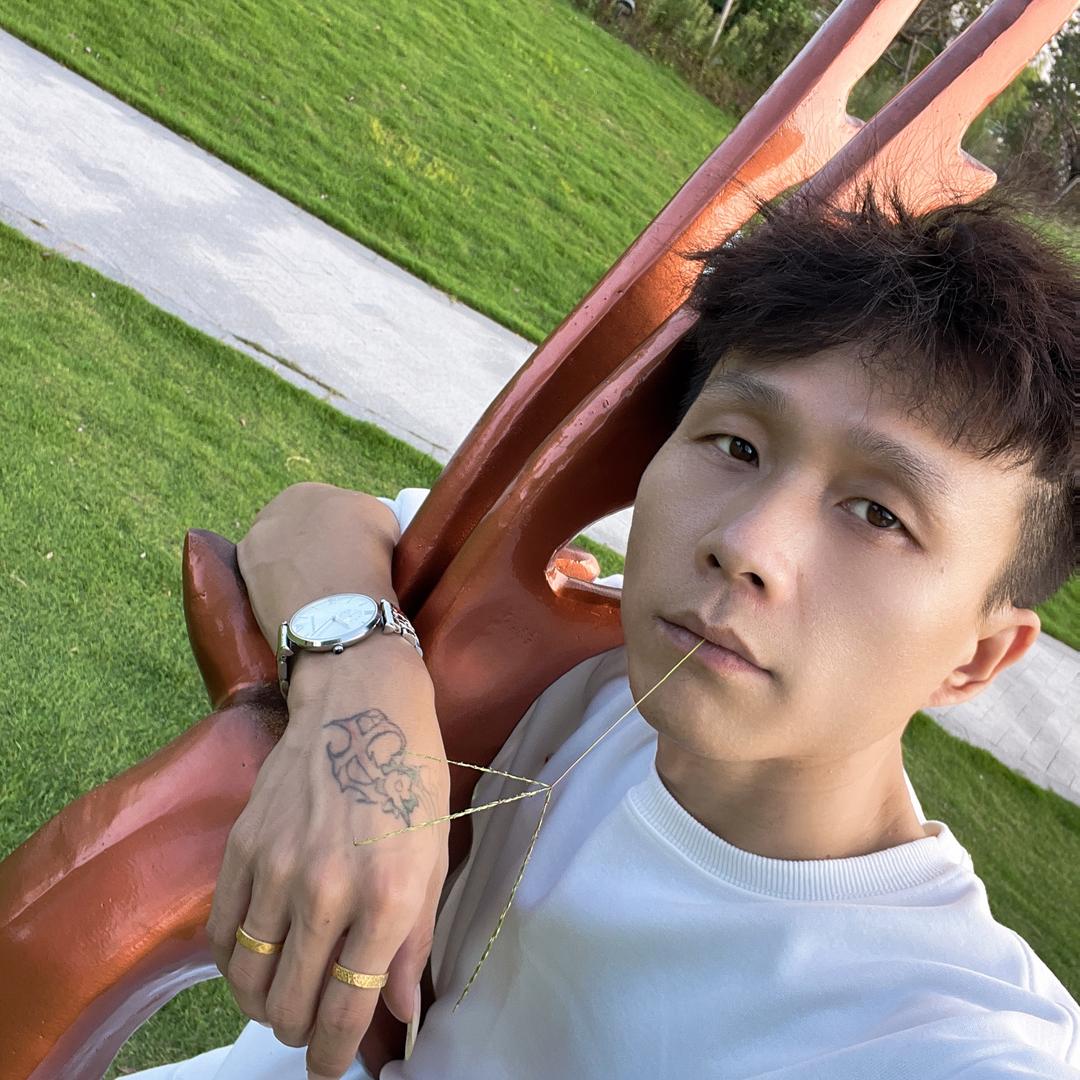 卡哇伊的小哥哥