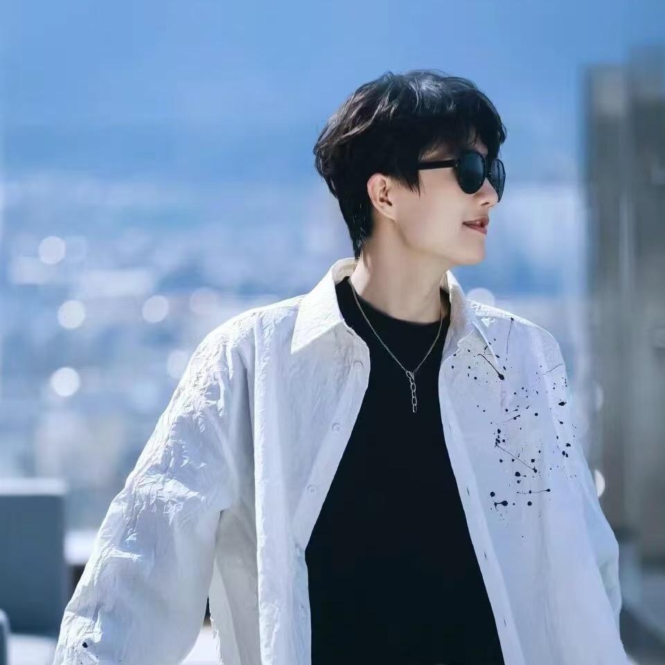 仚屳屲冚（许嵩喂过饺子版）