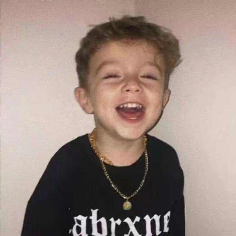 😀