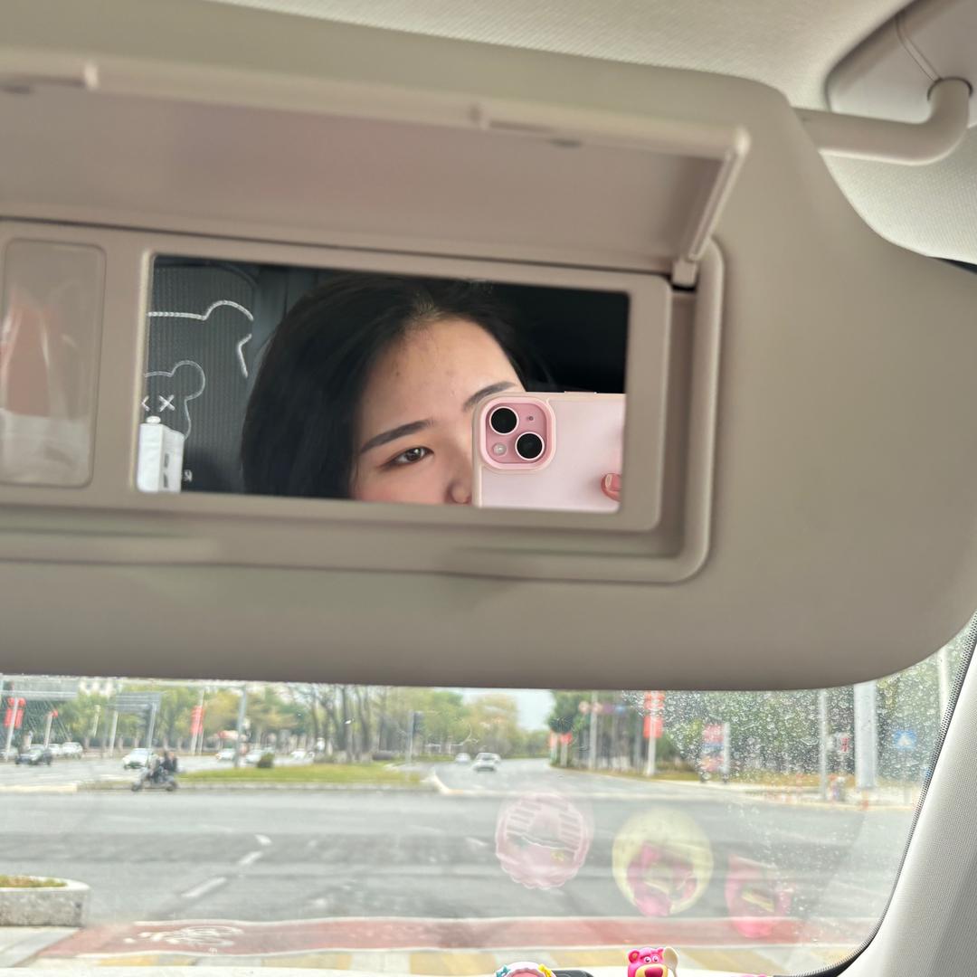 小蜜蜂🧚🏼‍♀️