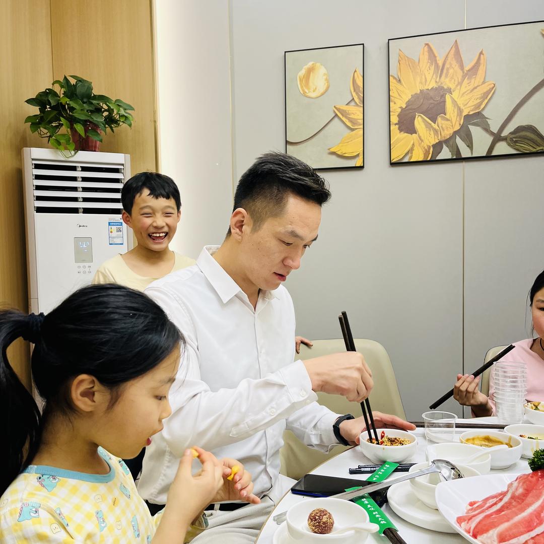 柘城县迪迦服饰有限公司，首播（正在操作中