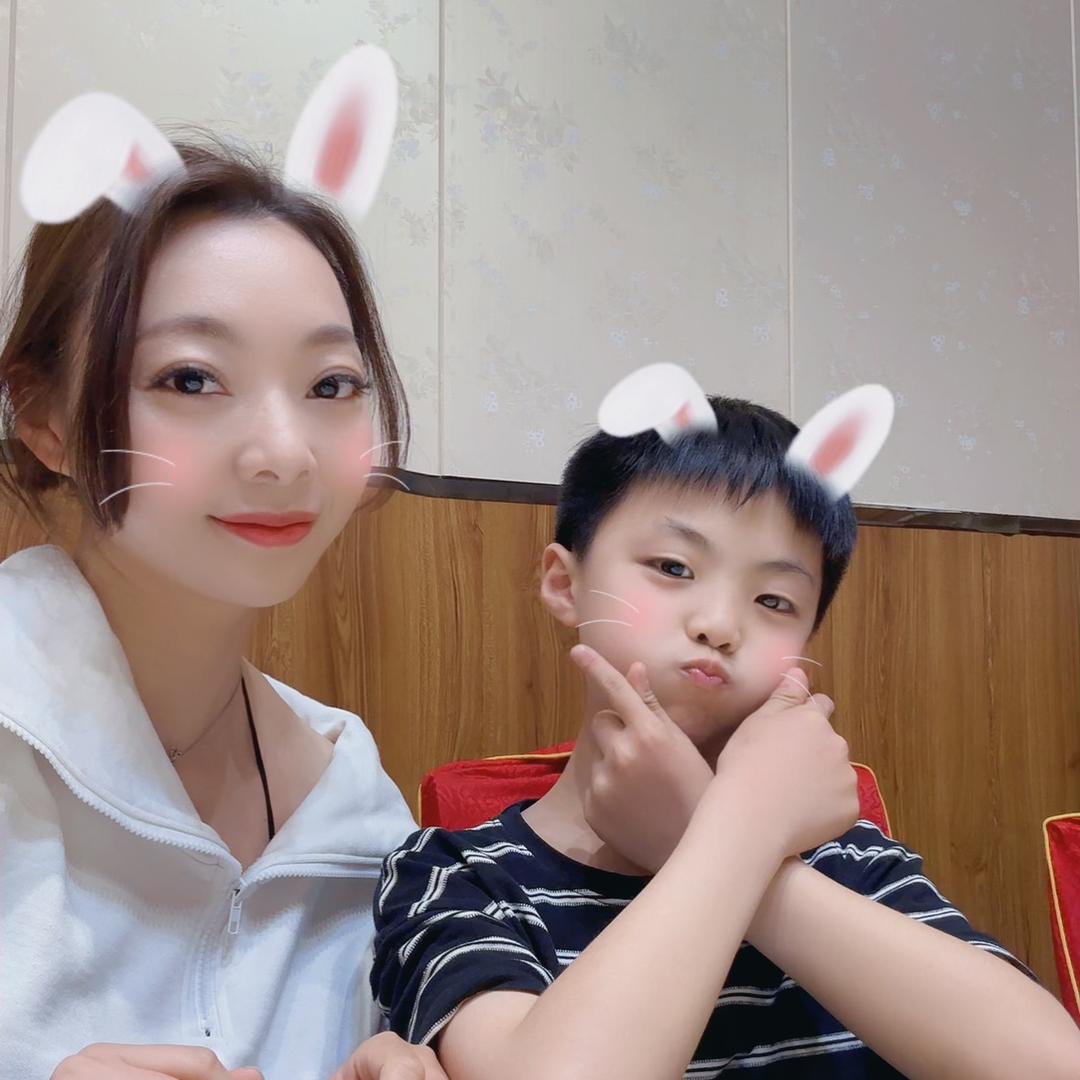 小俊花甲（老广场好想来零食西20米）