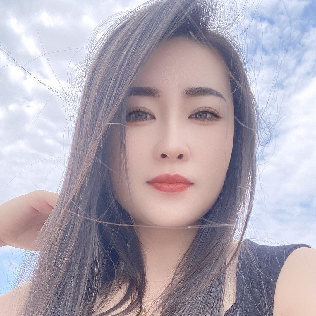 Zzz …..   小花 🌸