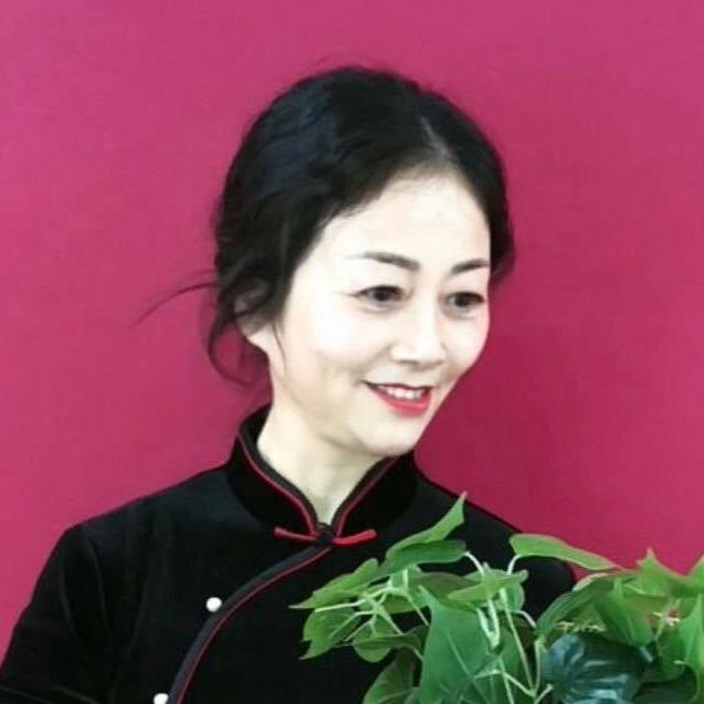 歌小莉