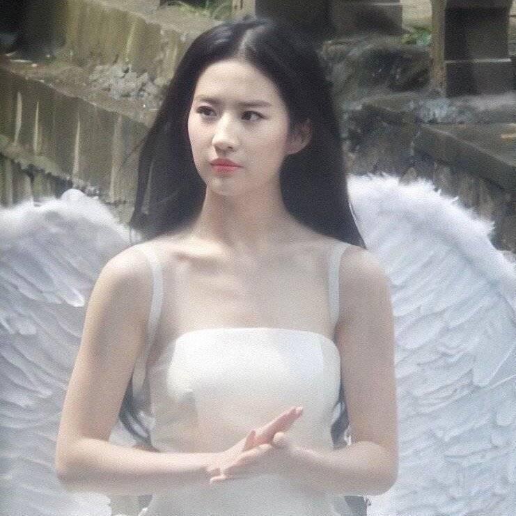 俄罗斯混血美女