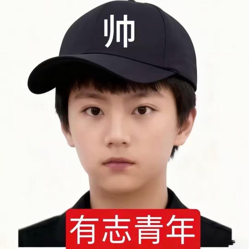 >_<