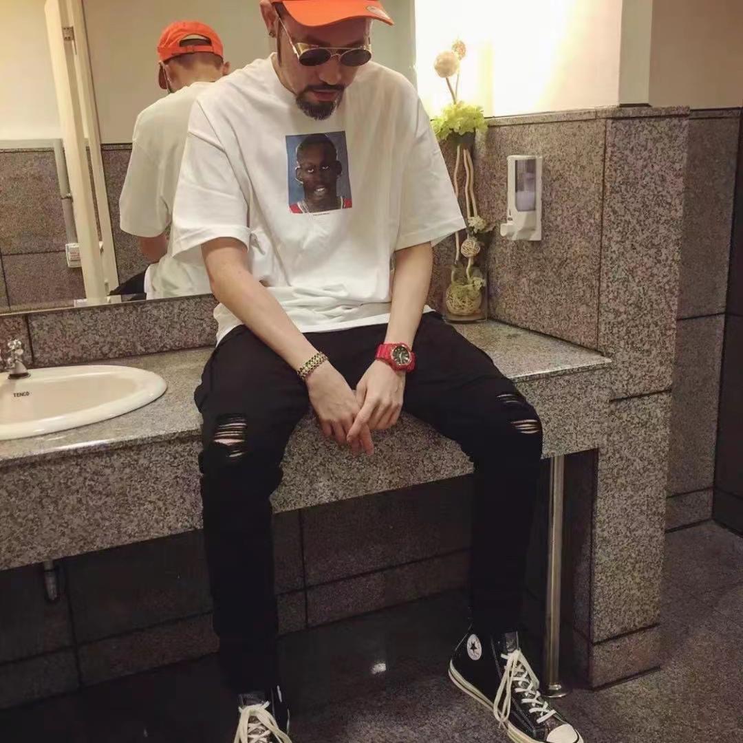 老爷的屁股上的泪痣