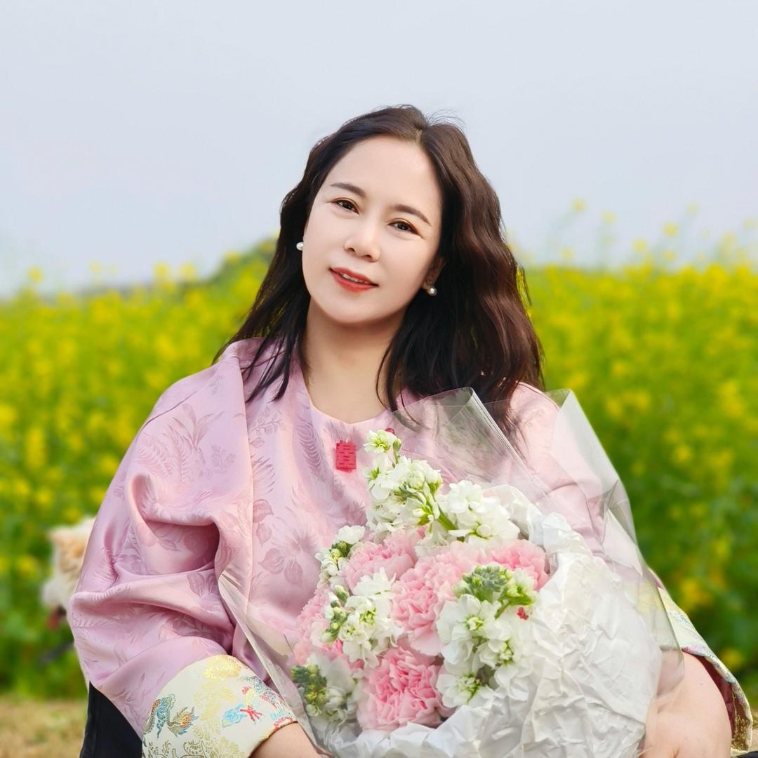 江华她图恩瑞妮女装店