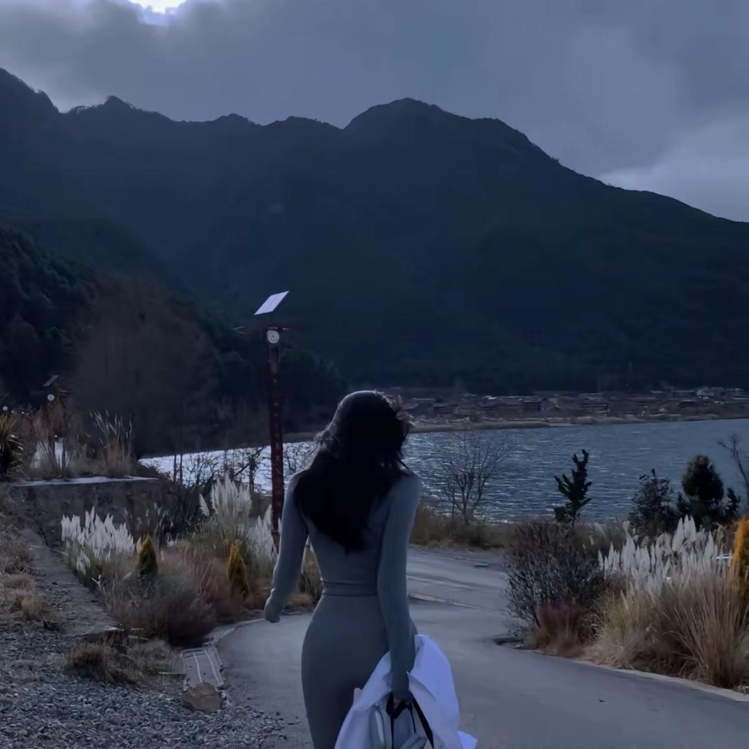 👁️‍🗨️静静没烦恼®️🎀🧸🎶