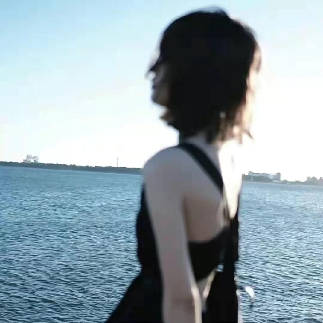 涵爱看海