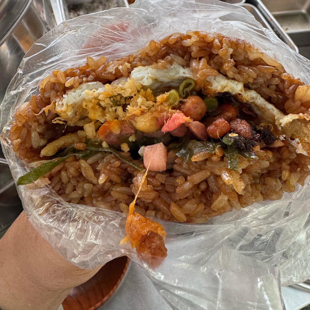 小婧在卖（糯米饭）