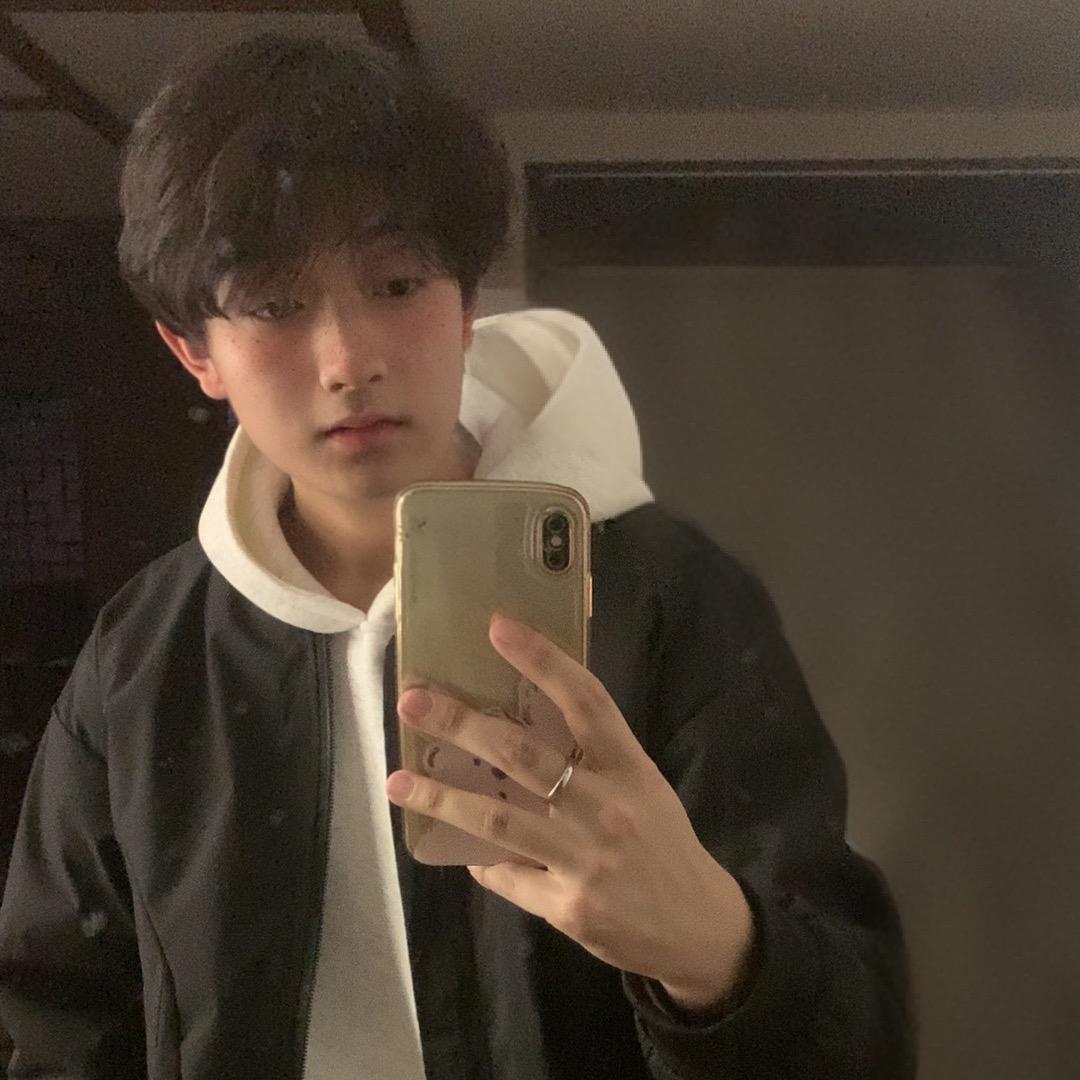 腋毛梳中分