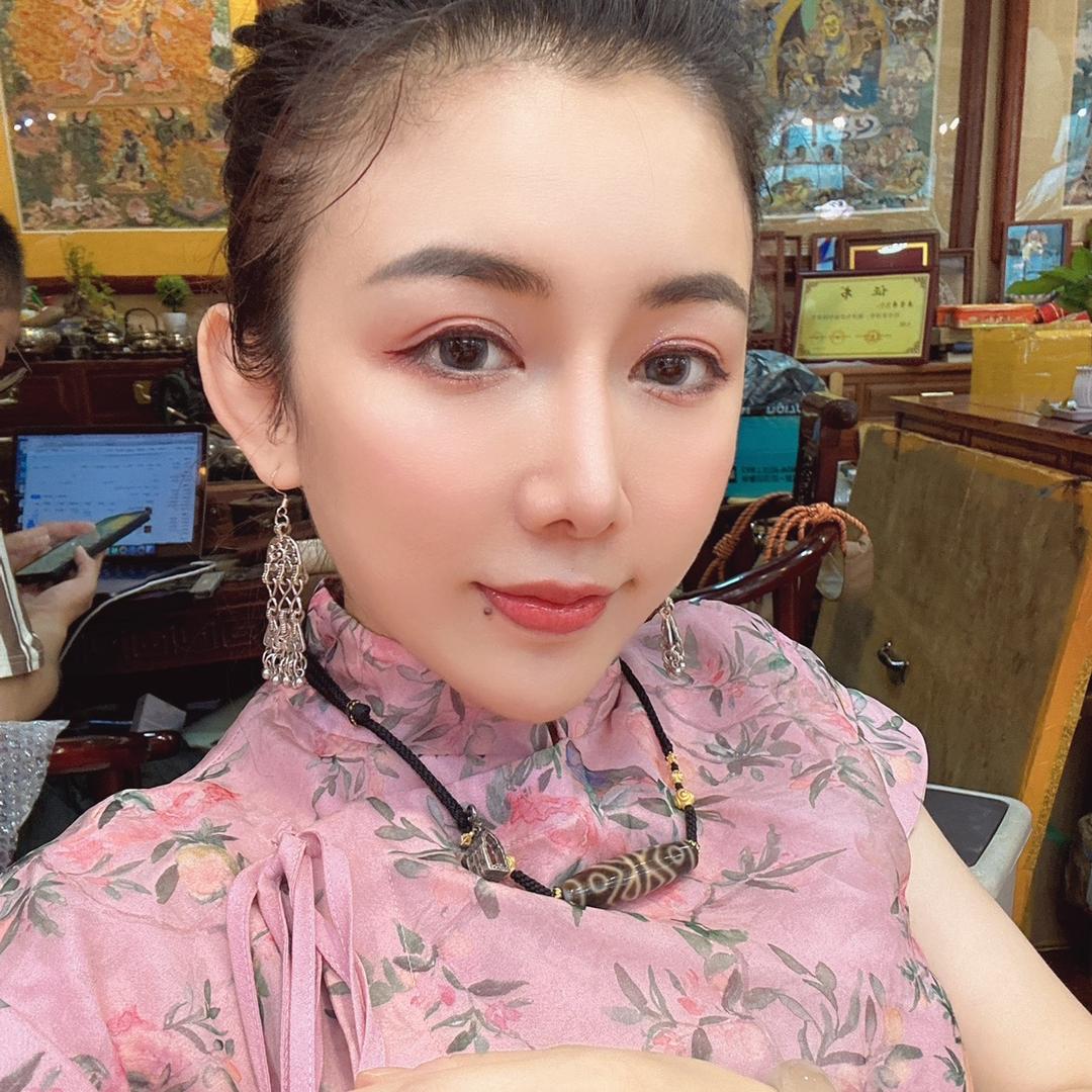 曹美丽珠宝
