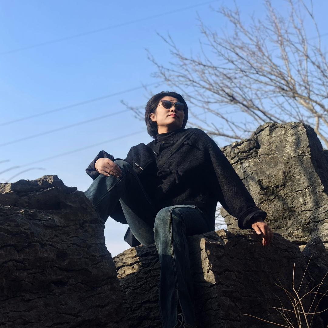 做整理收纳的小红