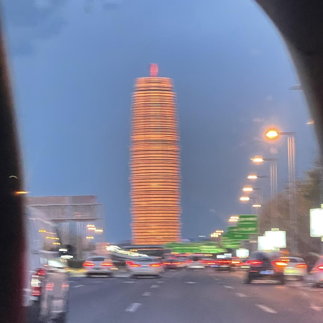 小兵。东北大油边烧烤