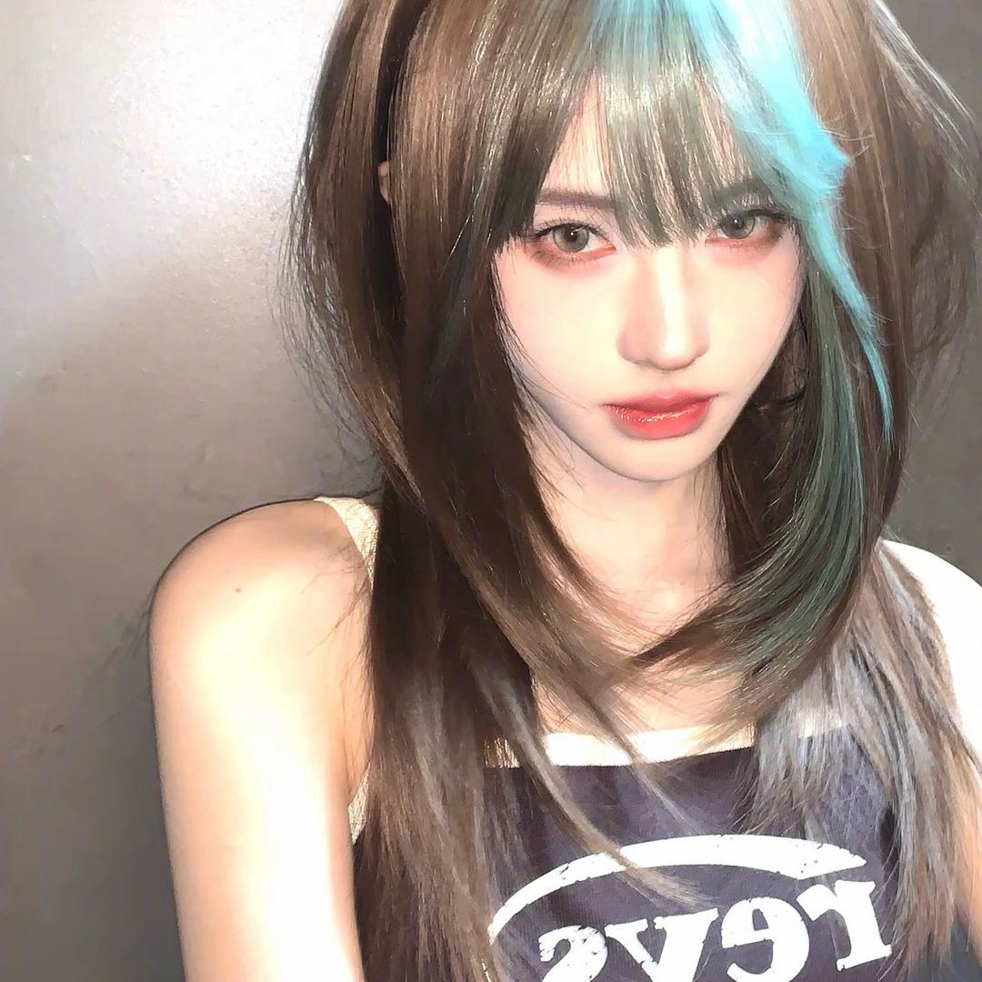 渴望用爱感化邪恶无敌反派的路人甲