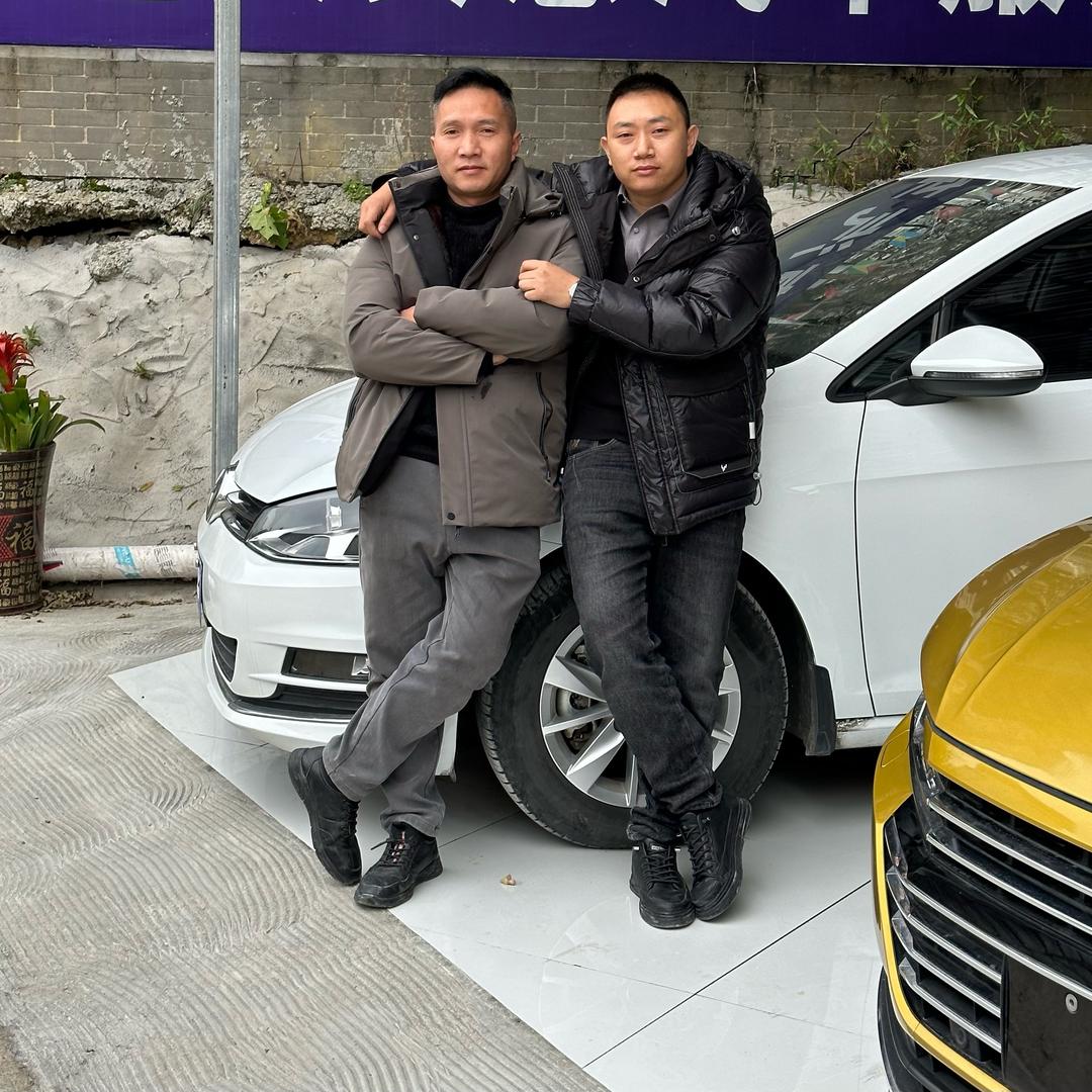 实惠二手车遵义店