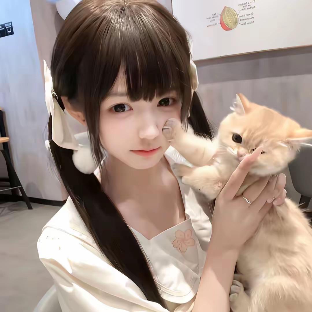 小欣子^