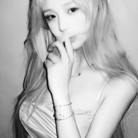 一只小羊𓆟𓆡.