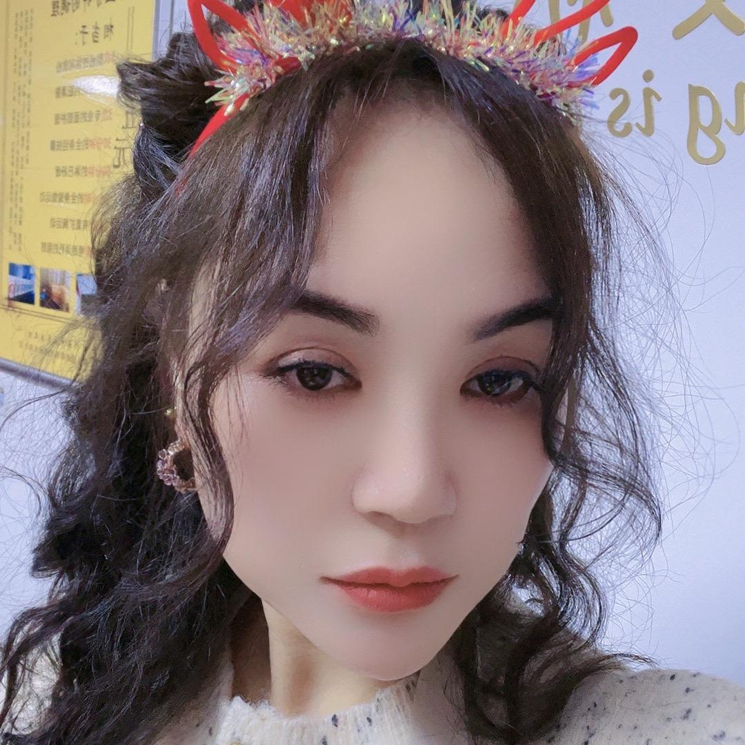 年龄成谜 身材无敌