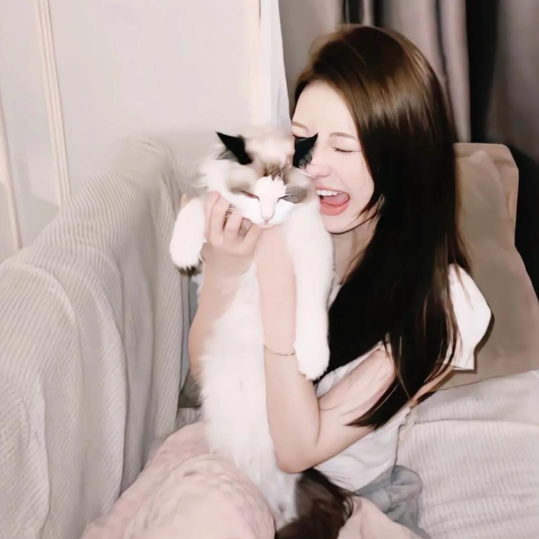 杨啾啾