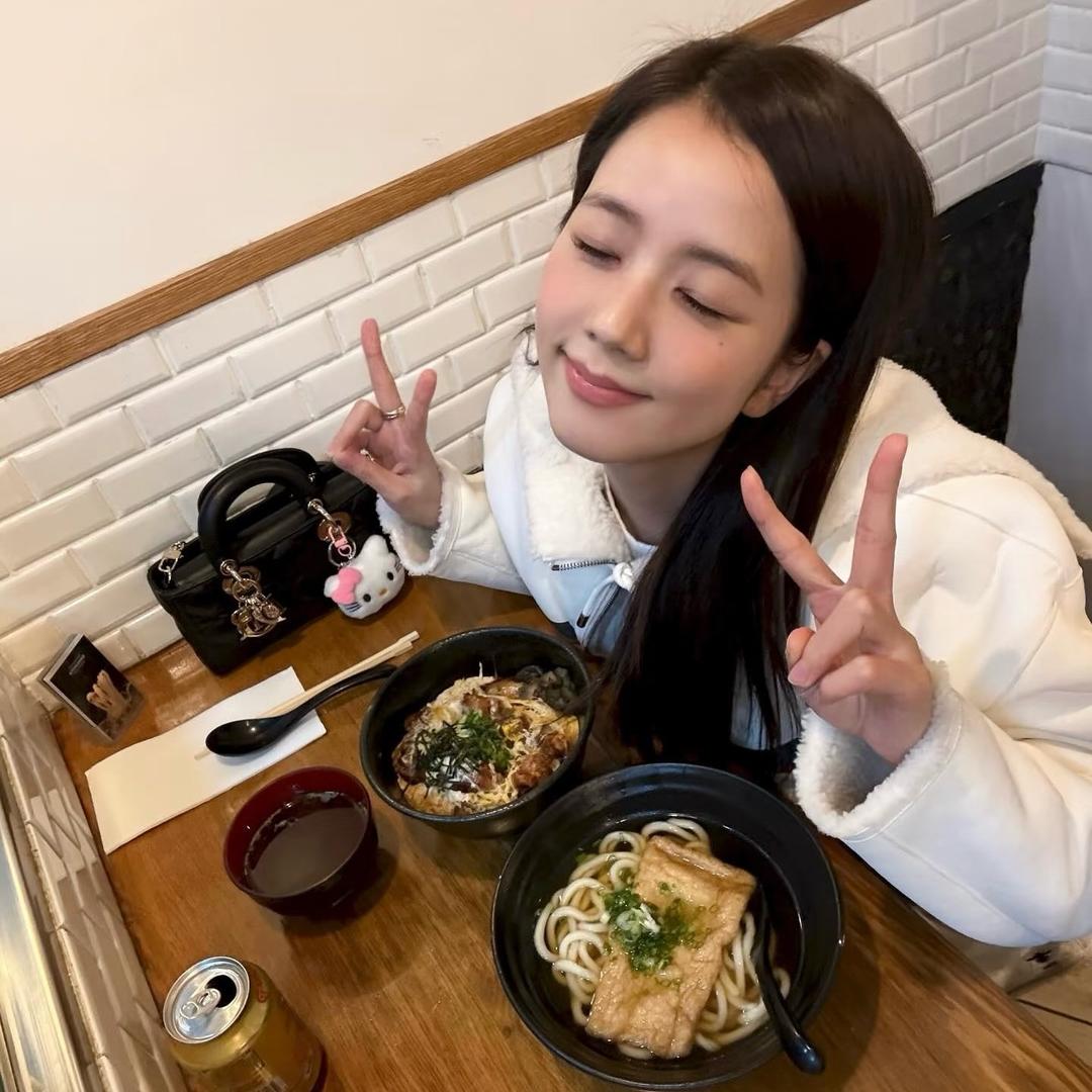 睡觉的羊