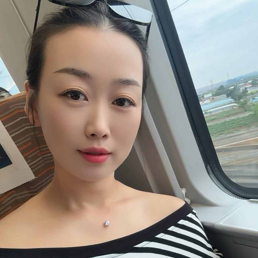 💍肖一个苹果  CiCi