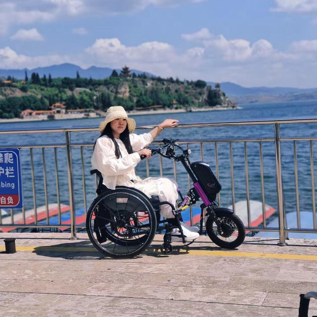 小小的我