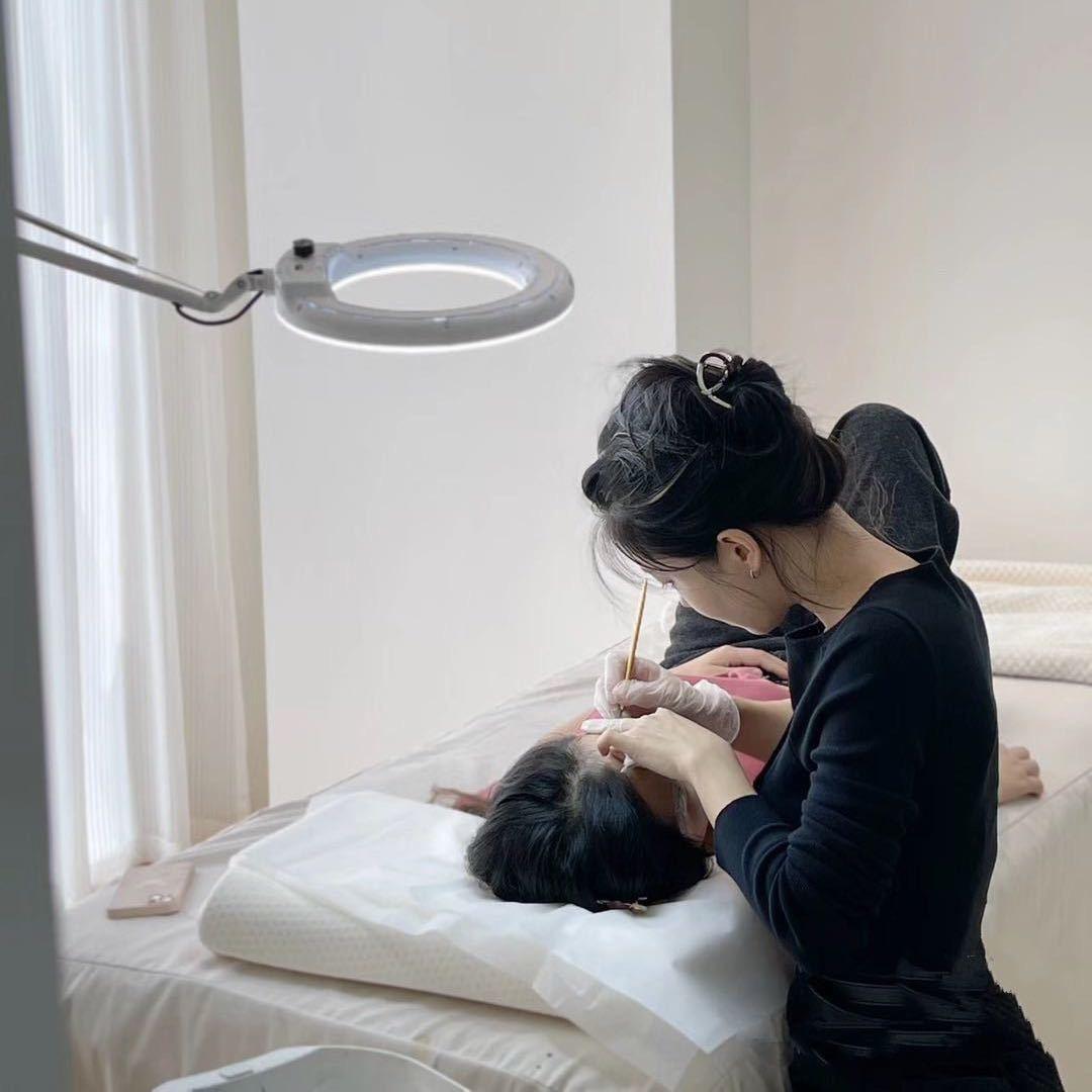 韶关摩尔城名颜美甲纹眉总店